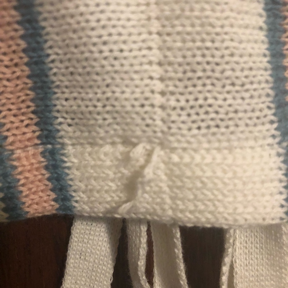 Kittenish top - Picture 5 of 6